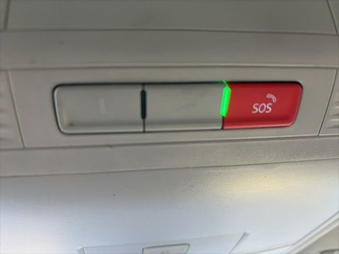 Used 2020 Volkswagen Tiguan SEL w/ 3rd Row Seat Package image 41