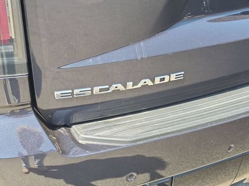 New 2025 Cadillac Escalade ESV Sport w/ LPO, Floor Liner Package AWD/4WD image 33