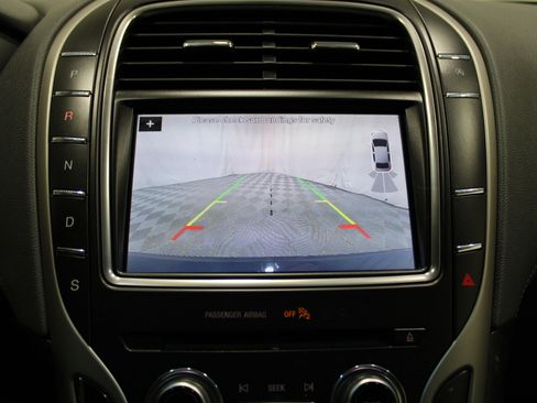 Used 2019 Lincoln Nautilus Reserve w/ Driver Assistance Package image 21