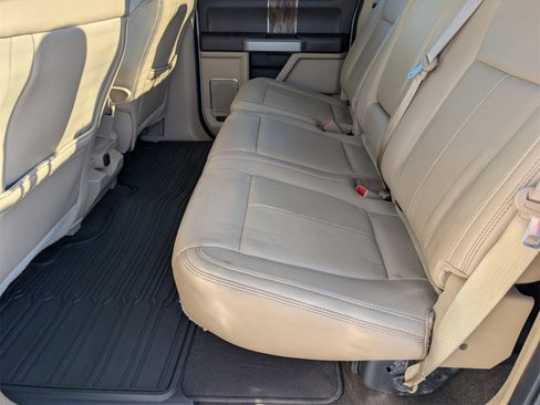 Used 2018 Ford F150 Lariat image 28