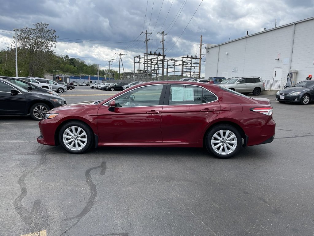 Used 2019 Toyota Camry LE FWD image 2