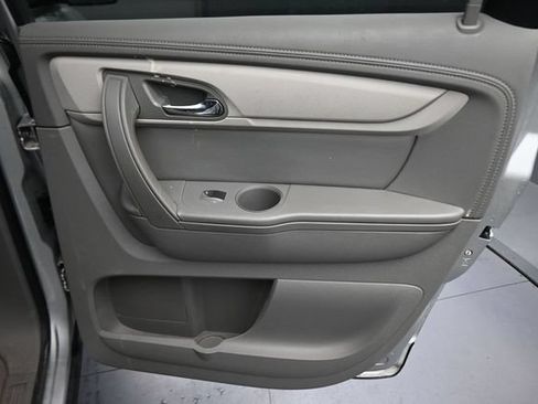 Used 2017 Chevrolet Traverse LS AWD/4WD image 15