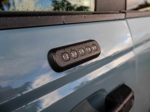 Used 2021 Ford Bronco Black Diamond image 8