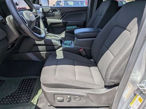 Used 2025 Chevrolet Colorado LT AWD/4WD image 14