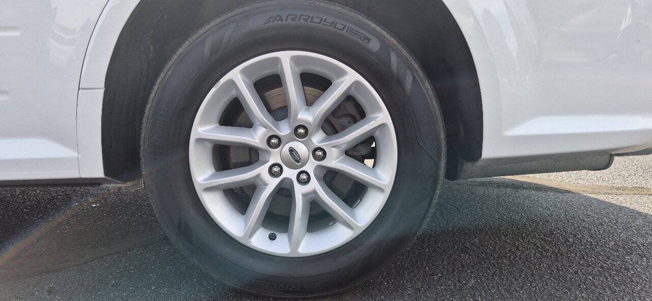 Used 2018 Ford Flex SE FWD image 10