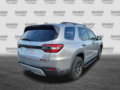 Used 2024 Honda Pilot TrailSport image 10