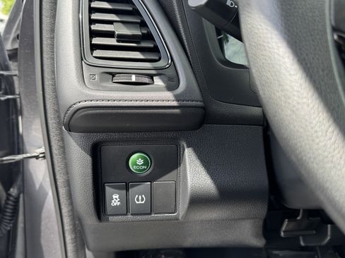 Used 2022 Honda HR-V LX image 16