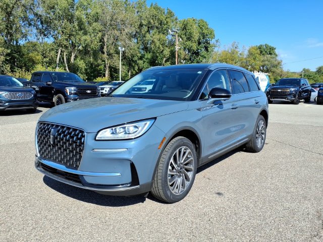 Used 2023 Lincoln Corsair Reserve w/ Equipment Group 201A AWD/4WD image 3