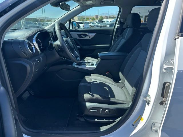 Certified 2025 Chevrolet Blazer LT AWD/4WD image 16