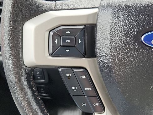Used 2019 Ford F150 Lariat w/ Equipment Group 502A Luxury AWD/4WD image 19