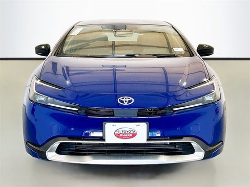 New 2026 Toyota Prius SE image 2