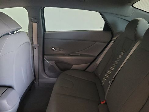 Used 2023 Hyundai Elantra SEL w/ Convenience Package FWD image 18