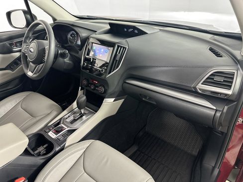 Used 2024 Subaru Forester Premium image 28