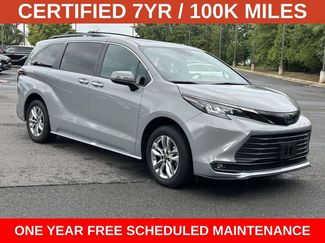 Used 2022 Toyota Sienna XLE Woodland Edition AWD/4WD video 1