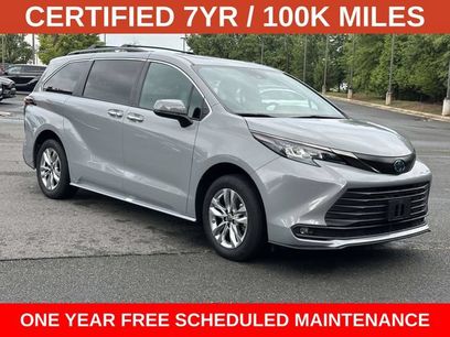 Used 2022 Toyota Sienna XLE Woodland Edition