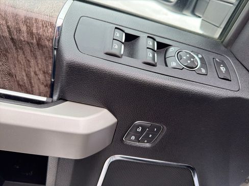 Certified 2019 Ford F350 Lariat w/ Lariat Ultimate Package image 15