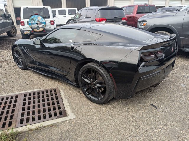 Used 2016 Chevrolet Corvette Stingray Coupe w/ Carbon Flash Badge Package RWD image 4