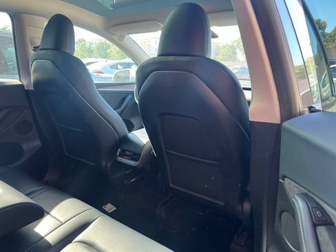 Used 2023 Tesla Model Y Performance AWD/4WD image 6