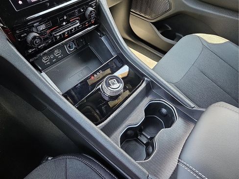 New 2025 Jeep Grand Cherokee L Laredo w/ Luxury Tech Group I AWD/4WD image 25