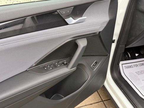 New 2026 Volkswagen Tiguan SE AWD/4WD image 24