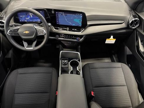 New 2026 Chevrolet Equinox LT w/ Safety and Technology Package AWD/4WD image 3