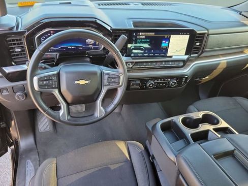 Used 2025 Chevrolet Silverado 1500 LT RWD image 16
