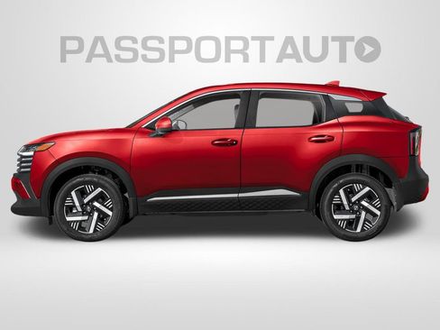 Used 2025 Nissan Kicks SV AWD/4WD image 4