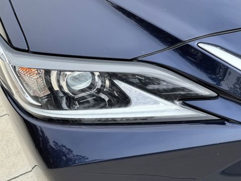 Used 2023 Lexus ES 350 w/ Accessory Package (Z1) FWD image 11