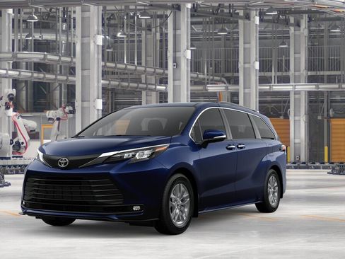 New 2026 Toyota Sienna XLE image 1