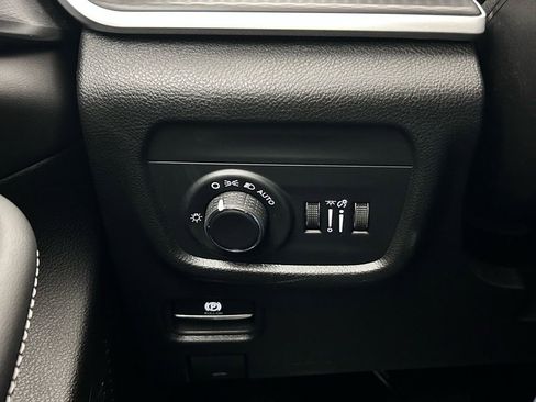 New 2025 Jeep Grand Cherokee L Laredo image 21