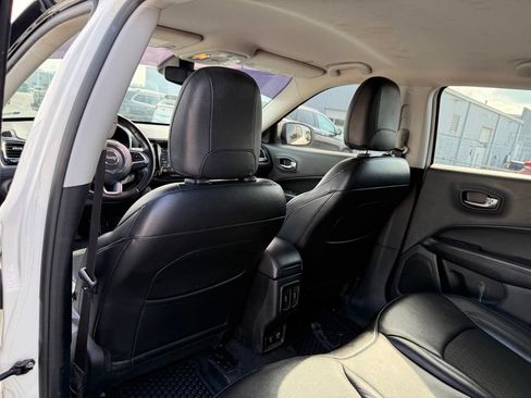 Used 2021 Jeep Compass Latitude FWD image 8