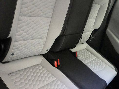 Used 2021 Chevrolet Equinox LT w/ LPO, Floor Liner Package image 8