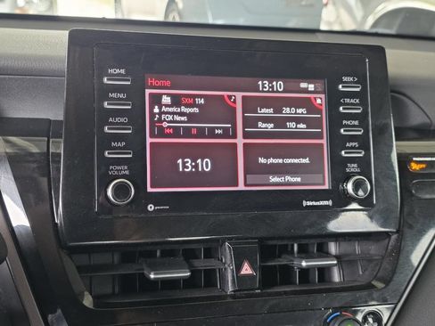 Used 2024 Toyota Camry SE FWD image 15