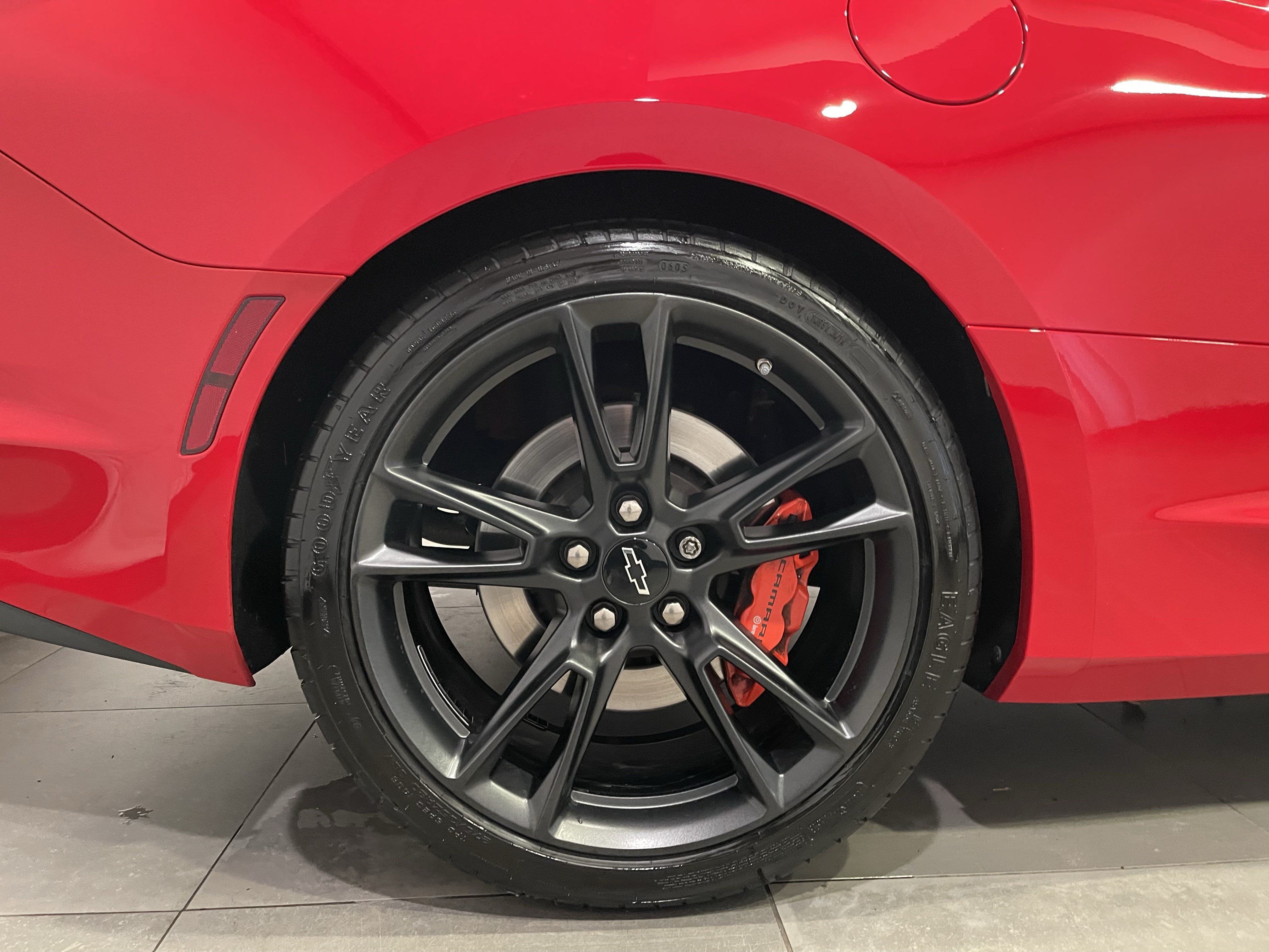 Used 2023 Chevrolet Camaro SS RWD image 9