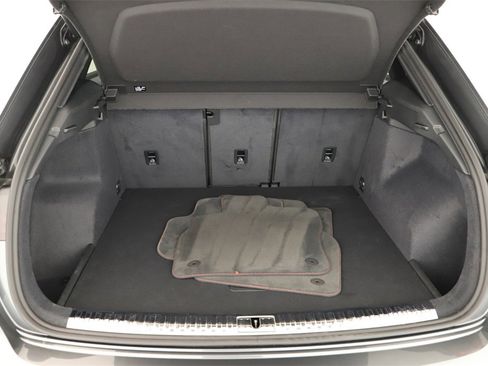 Certified 2025 Audi Q3 2.0T Premium Plus w/ Premium Plus Package image 29