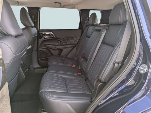 New 2026 Mitsubishi Outlander SEL image 15