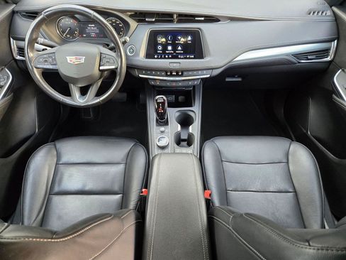 Used 2022 Cadillac XT4 Premium Luxury FWD image 13