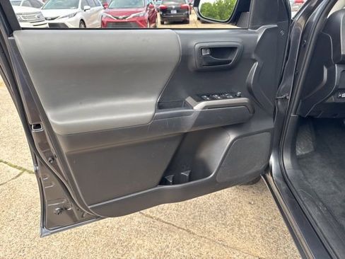 Used 2023 Toyota Tacoma SR5 RWD image 17