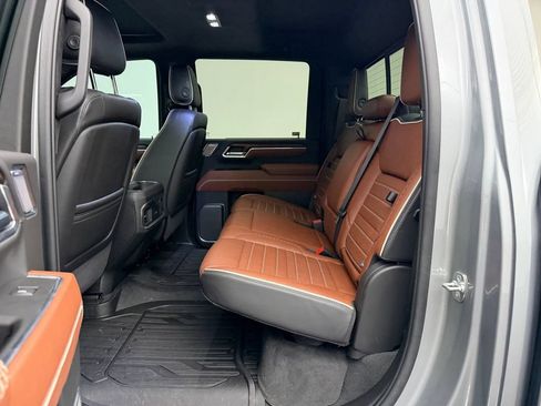 Used 2025 GMC Sierra 3500 Denali Ultimate AWD/4WD image 13