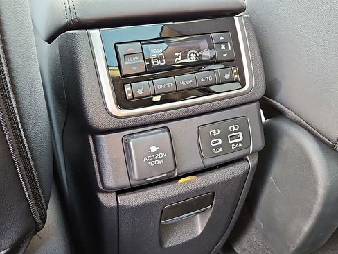 Used 2025 Subaru Ascent Bronze Edition w/ Onyx Package AWD/4WD image 19