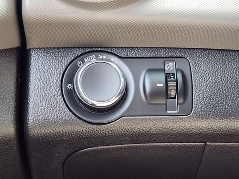 Used 2020 Chevrolet Sonic LT FWD image 25