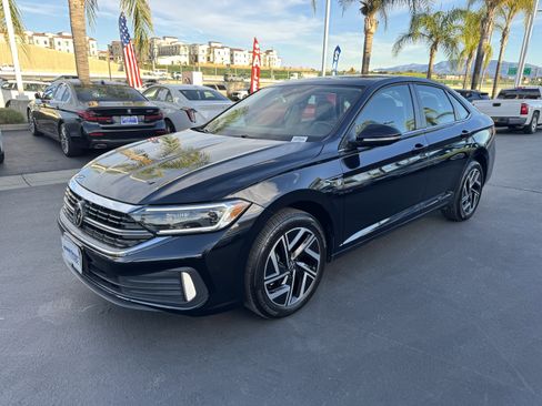 Certified 2023 Volkswagen Jetta SEL image 5