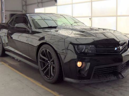 Used 2015 Chevrolet Camaro ZL1 RWD image 5