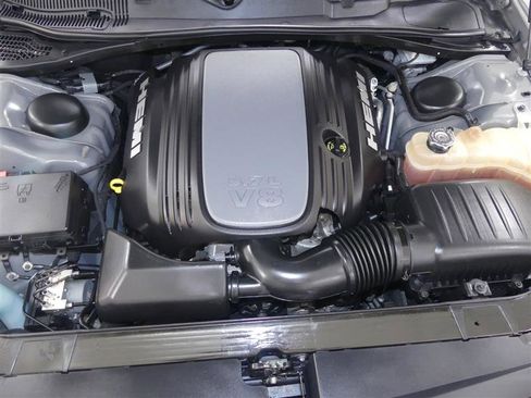 Used 2017 Dodge Challenger R/T image 26