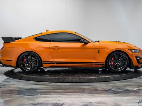 Used 2020 Ford Mustang Shelby GT500 w/ Carbon Fiber Track Pack RWD image 25