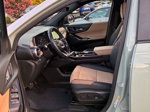 Used 2025 Chevrolet Equinox ACTIV w/ Safety and Technology Package AWD/4WD image 27