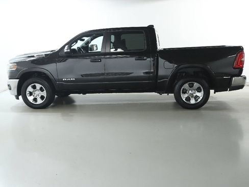 Used 2025 RAM 1500 Big Horn AWD/4WD image 38
