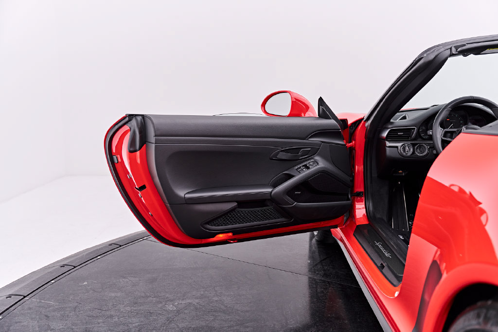 Used 2019 Porsche 911 Speedster w/ Chrono Package RWD image 36