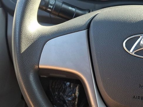 Used 2016 Hyundai Accent SE image 19