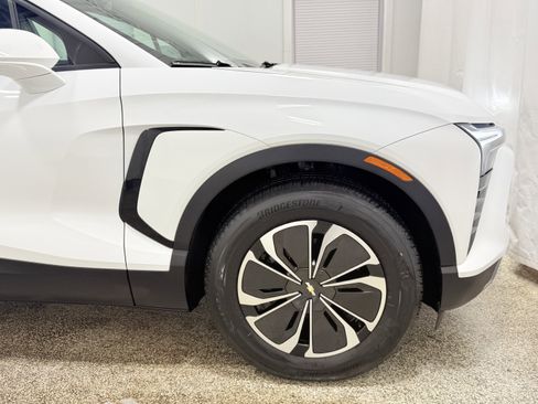 Used 2024 Chevrolet Blazer EV LT image 29